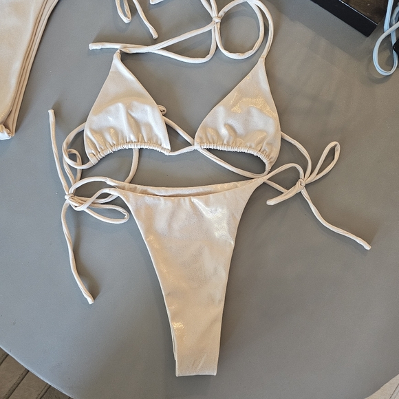 Aexae Gold bikini bottom hi cut string sz M - Picture 8 of 8